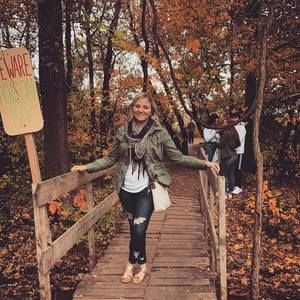 Meet your Posher, Andie